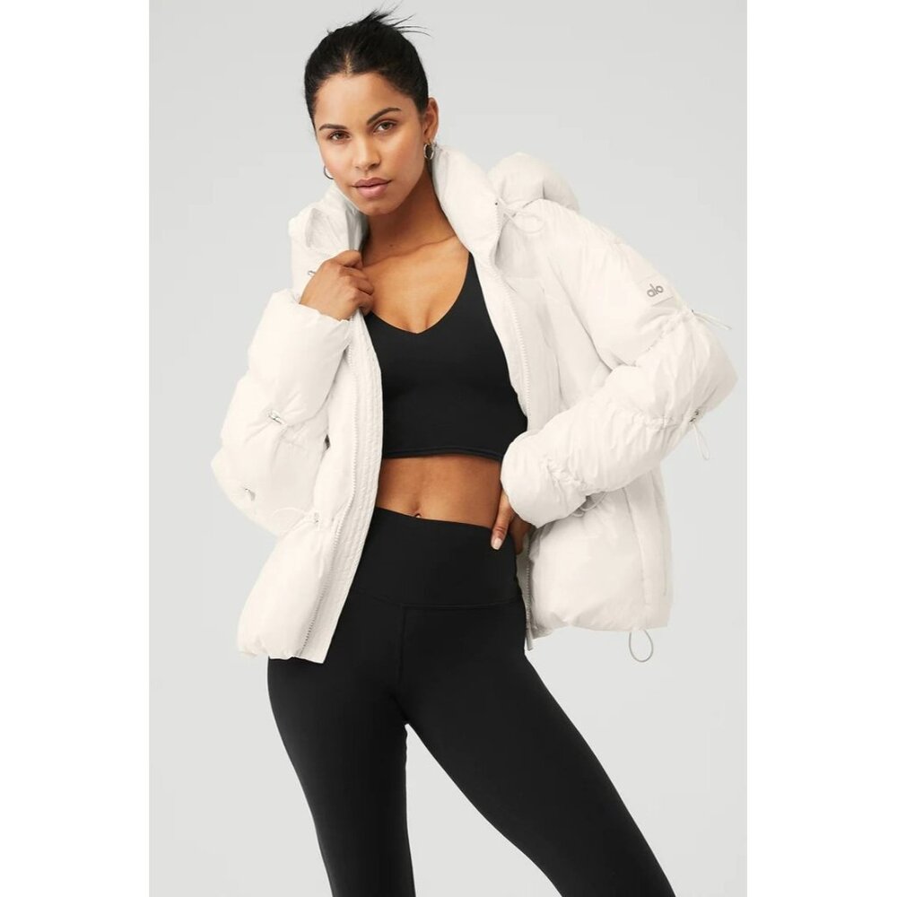 ALO Yoga Stunner Puffer Jacket in Ivory - Picture 2 of 4
